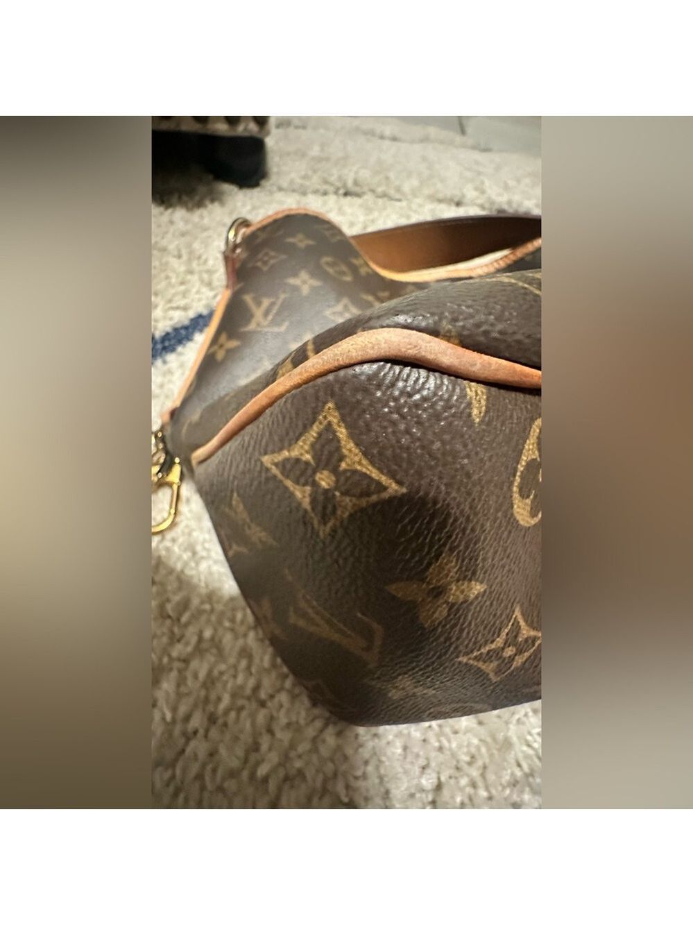 Louis Vuitton Delightful Monogram Shoulder Bag in Pivoine - Picture 15 of 17